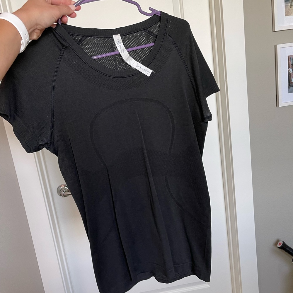 LULULEMON BLACK SWIFTY TECH SHIRT